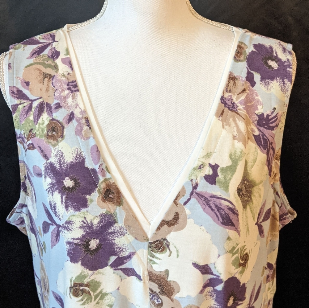 *Suzanne Betro Sleeveless Top - Picture 3 of 5